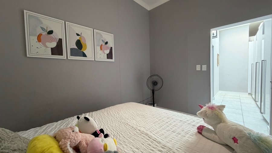 1 Bedroom Property for Sale in Paardevlei Western Cape